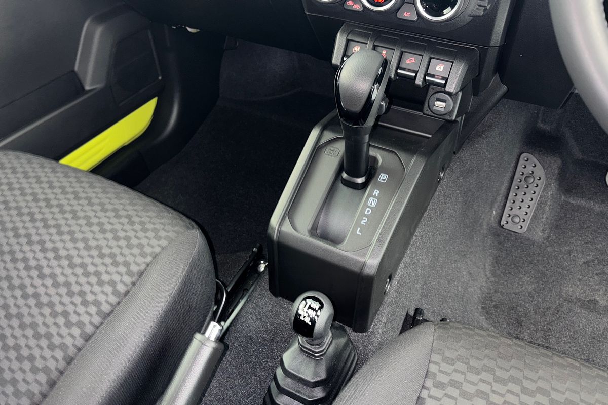 2025 Suzuki Jimny GLX GJ