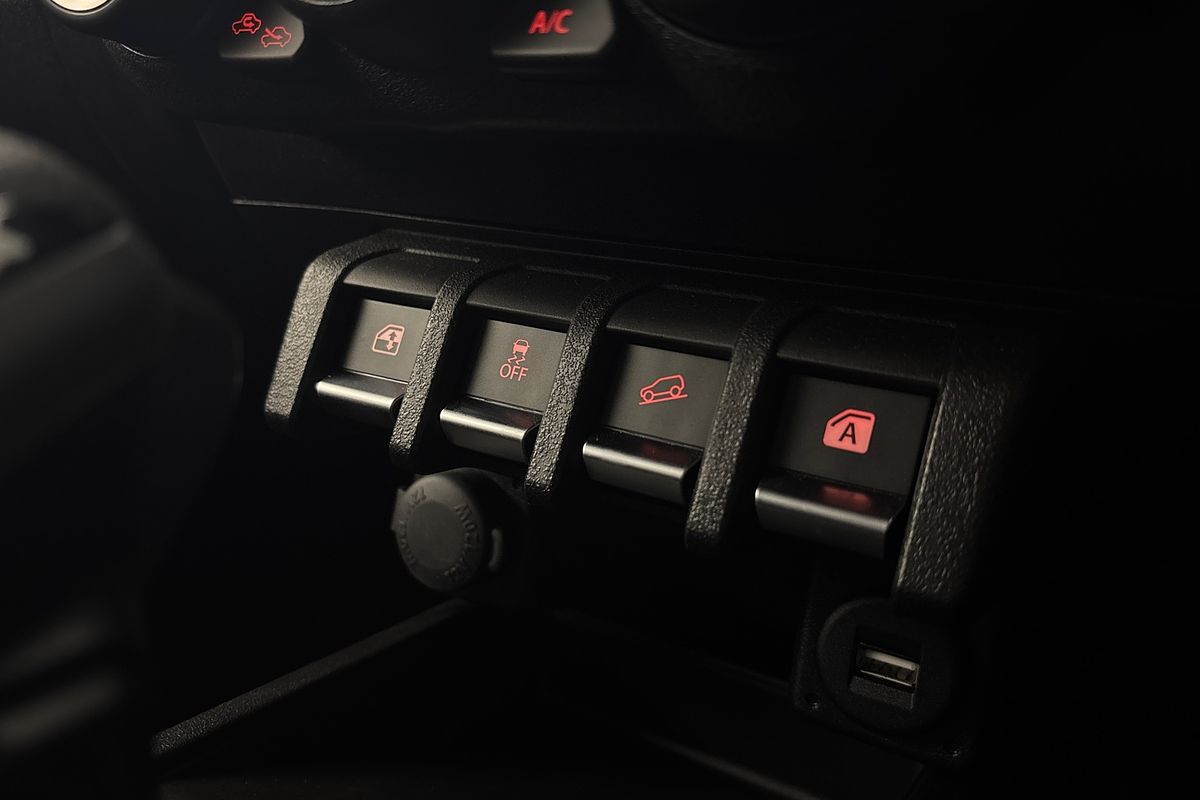 2025 Suzuki Jimny GLX GJ