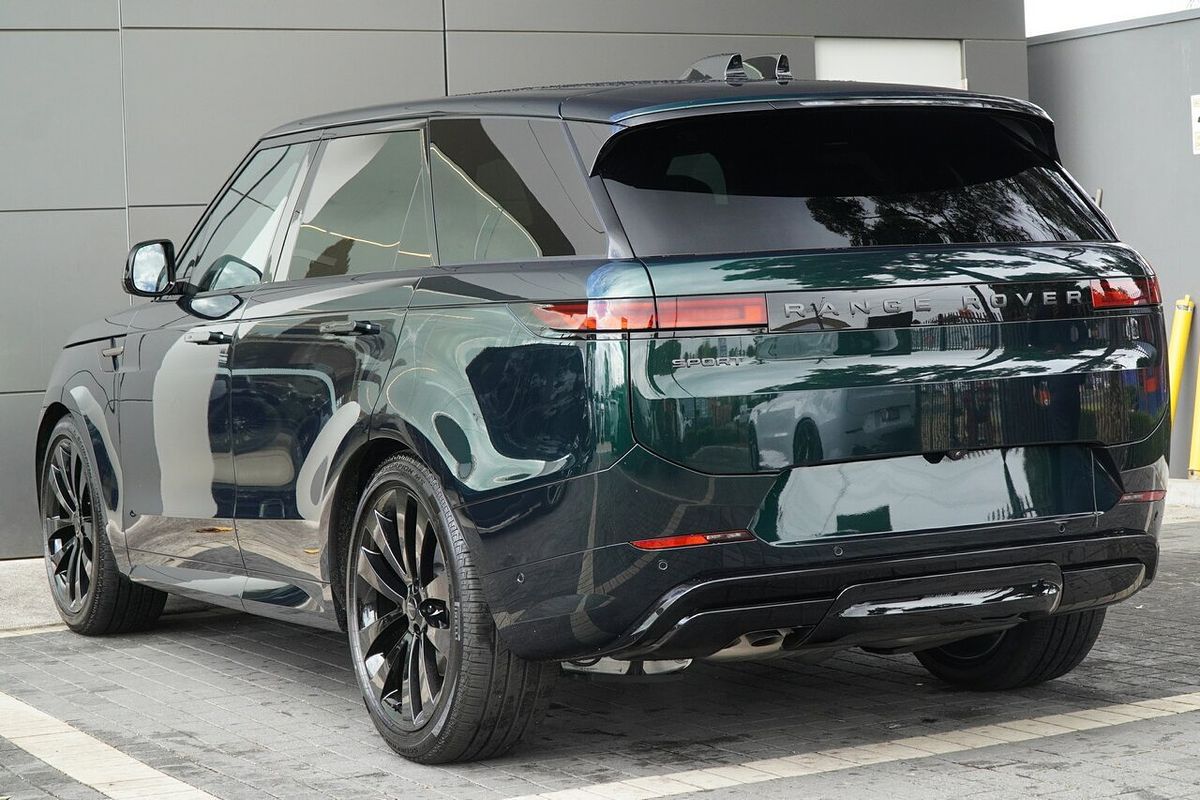 Range Rover Rac!ng 2026 Land Rover Range Rover Sport D350 Dynamic HSE in British Racing ...