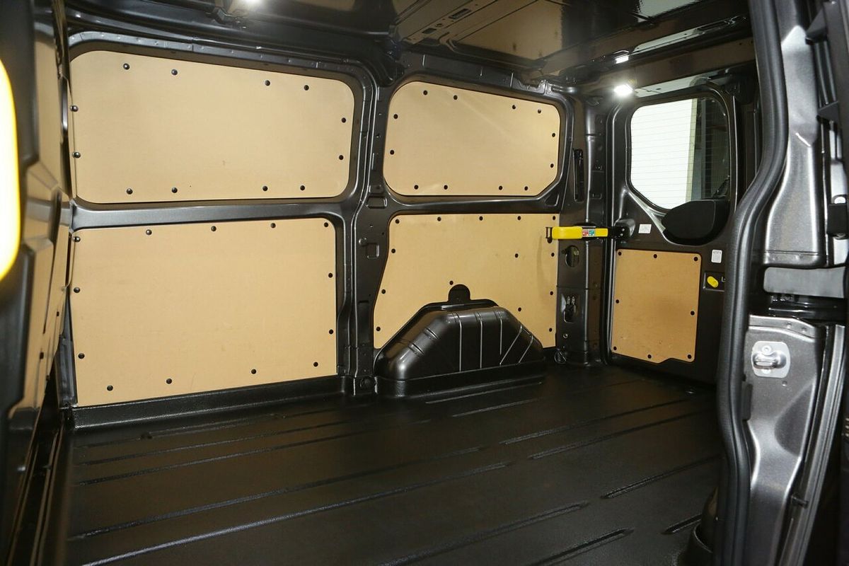 2022-ford-transit-custom-320s-sport-in-grey-used-van-stock-472244