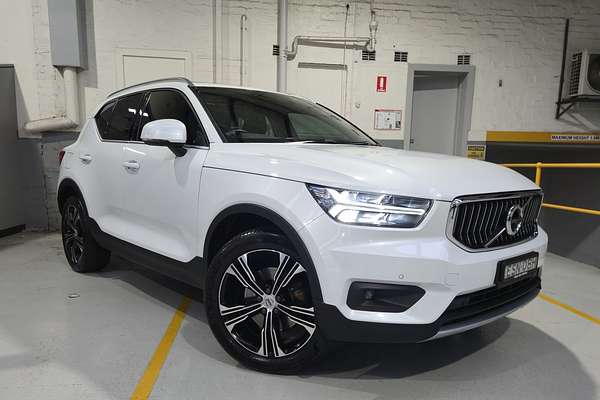 2022 Volvo XC40 T4 Inscription