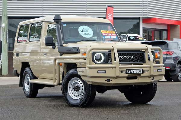 2024 Toyota Landcruiser GXL Troopcarrier VDJL78R