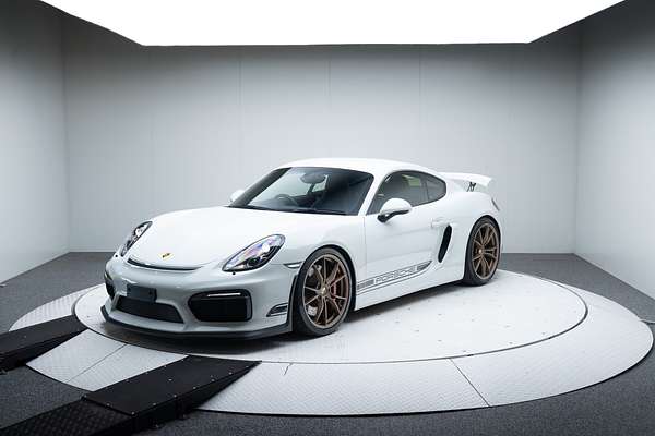 2016 Porsche Cayman GT4 981