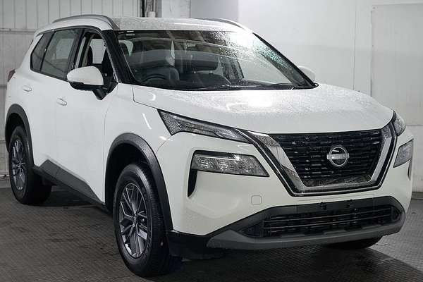 2025 Nissan X-TRAIL ST T33