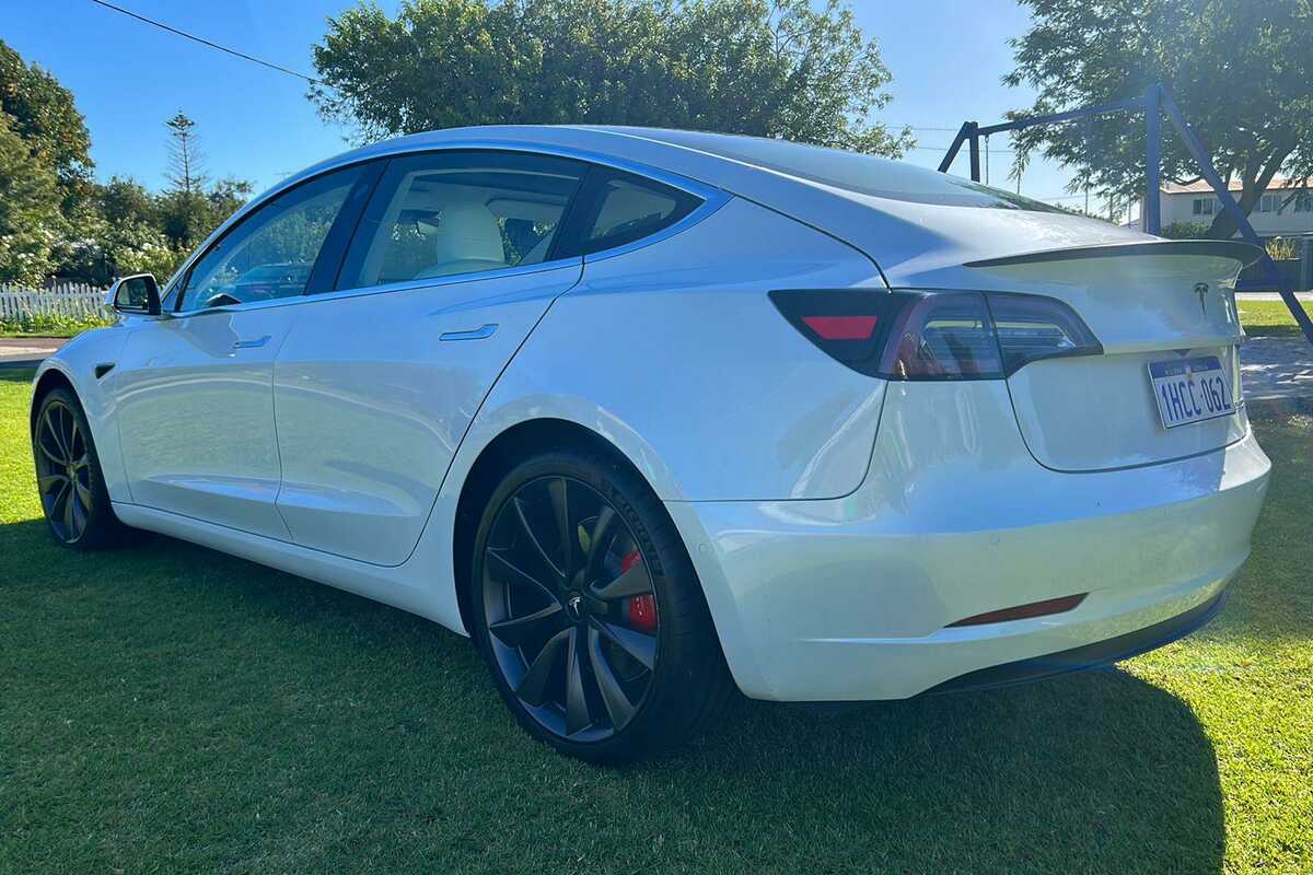 sold-2020-tesla-model-3-performance-in-white-used-sedan-bunbury-wa