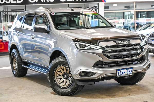 2022 Isuzu MU-X LS-T