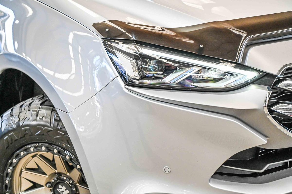 2022 Isuzu MU-X LS-T