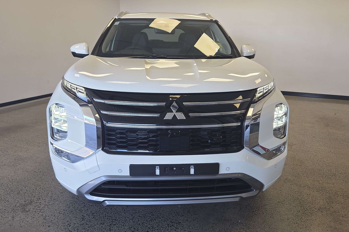 2025 Mitsubishi Outlander Exceed ZM