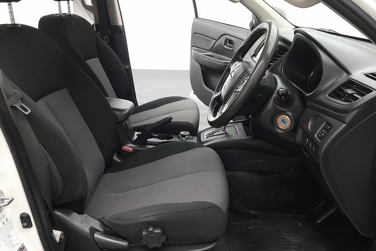 2021 Mitsubishi Triton GLX MR 4X4