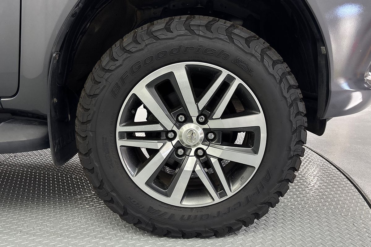 2016 Toyota HILUX SR5 (4x4) GUN126R 4X4