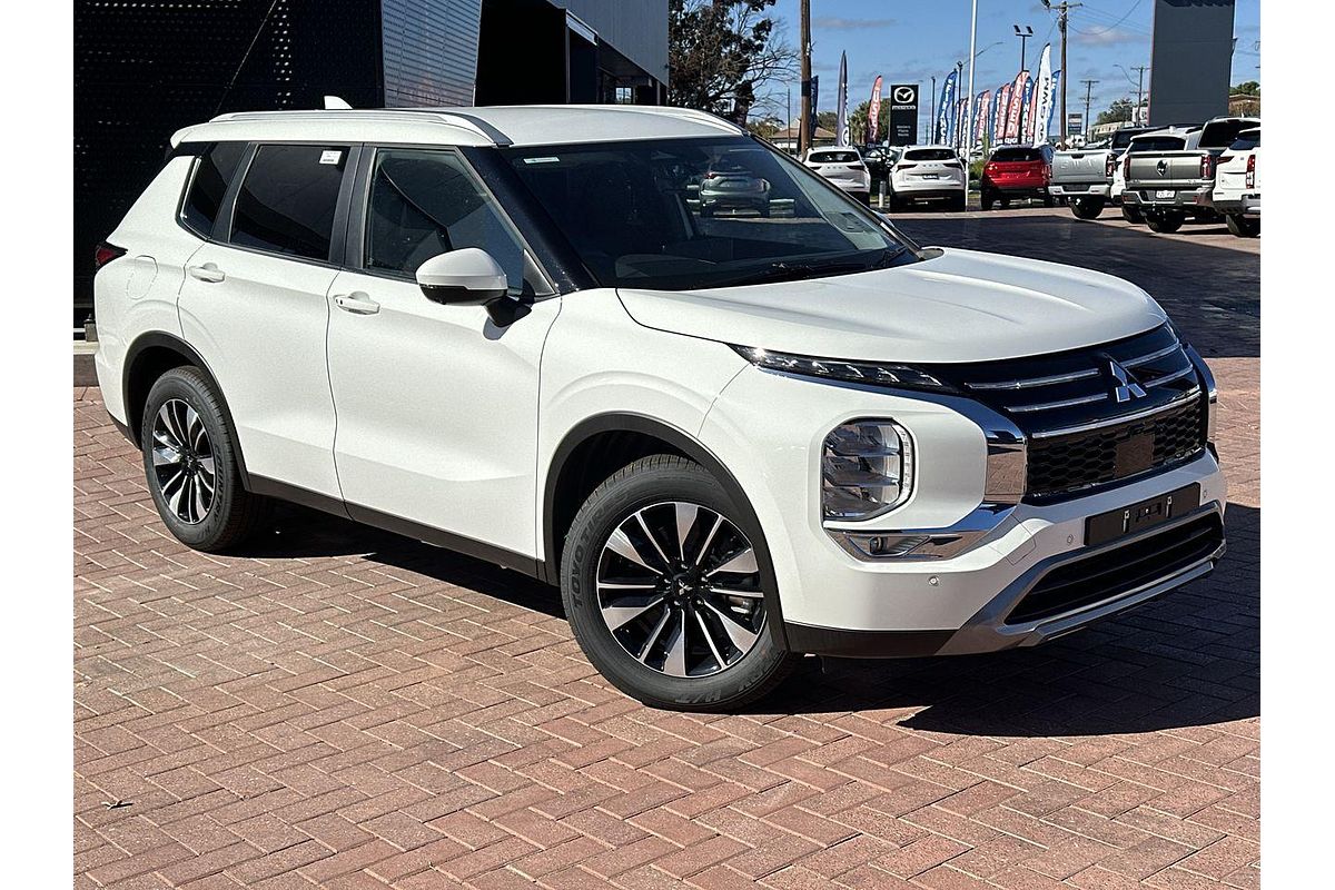 2025 Mitsubishi Outlander LS ZM