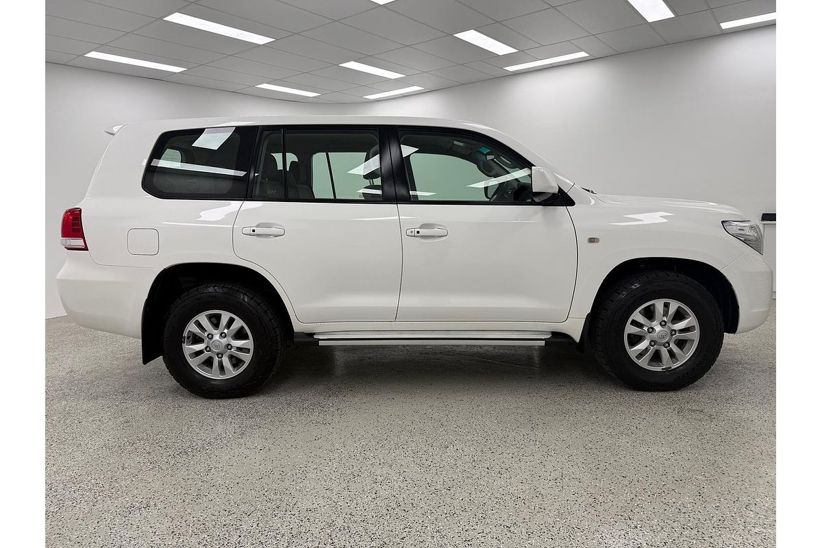2011 Toyota Landcruiser GXL VDJ200R