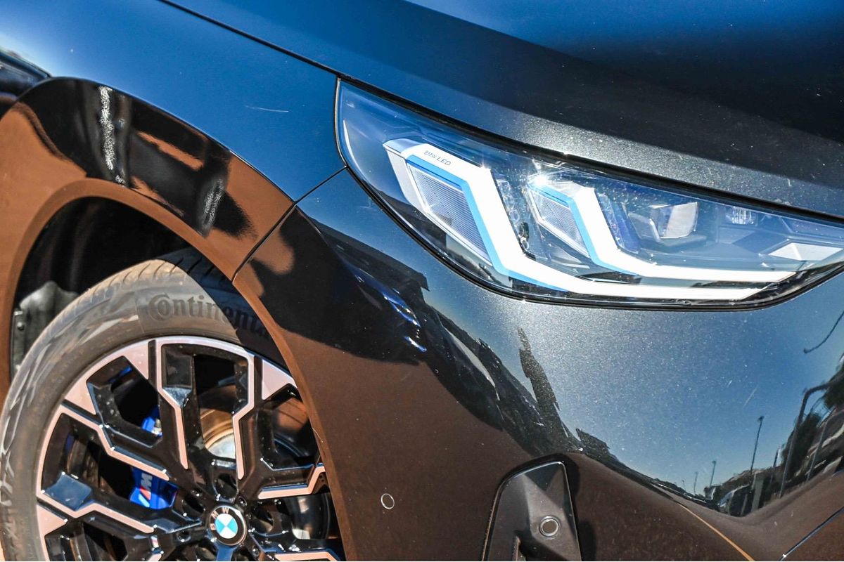 2025 BMW X3 30e xDrive G45