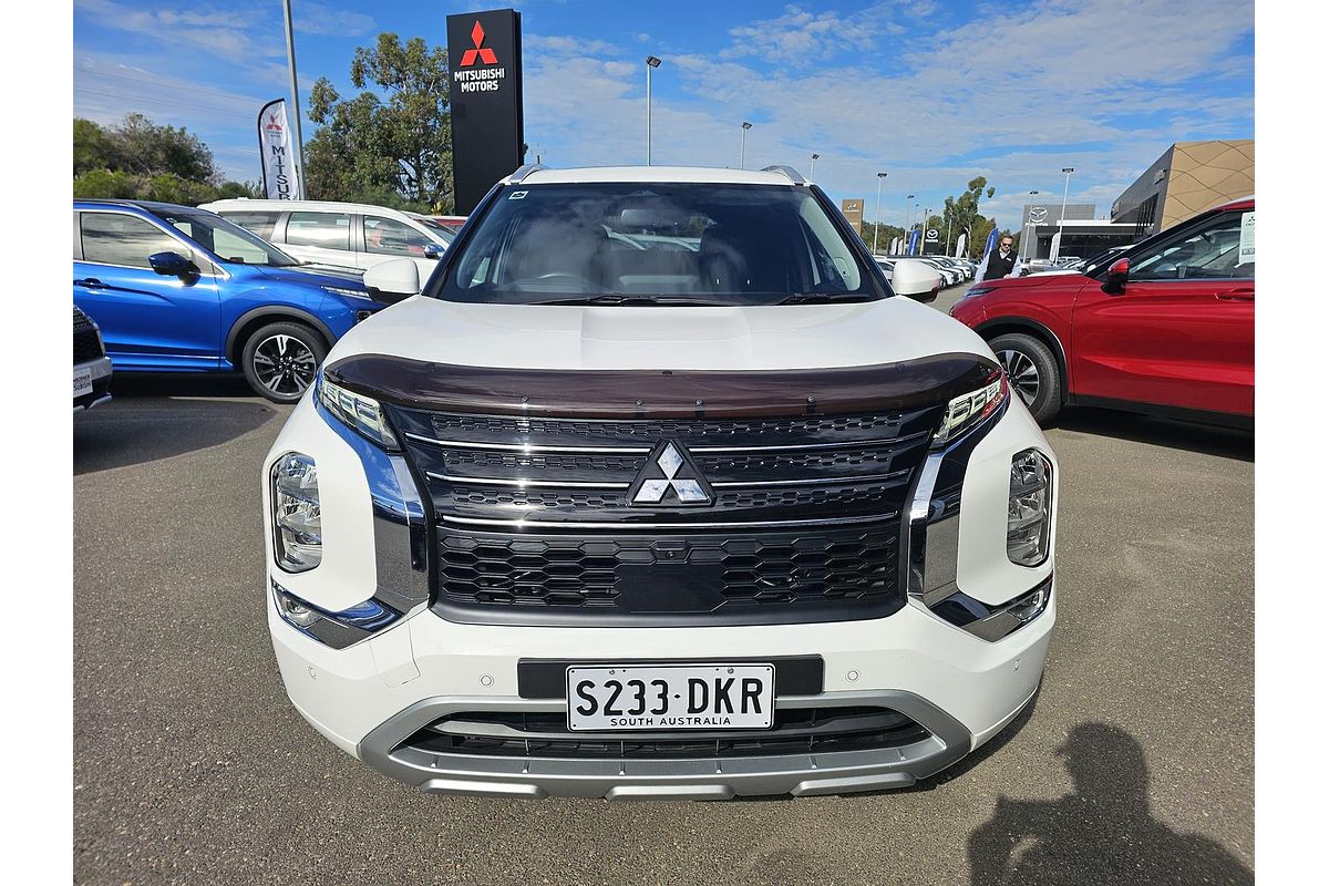 2024 Mitsubishi Outlander Exceed ZM
