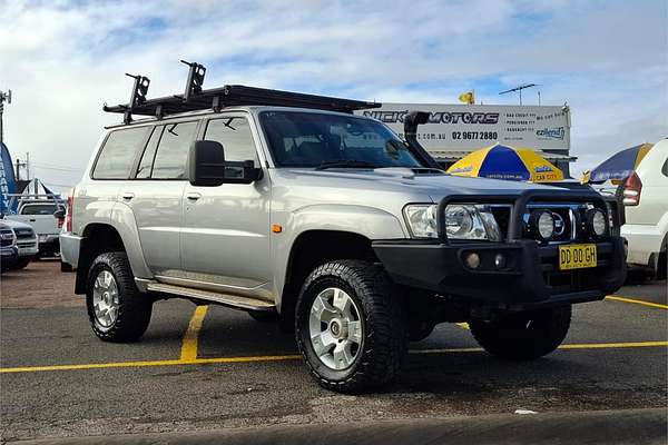 2013 Nissan Patrol ST Y61