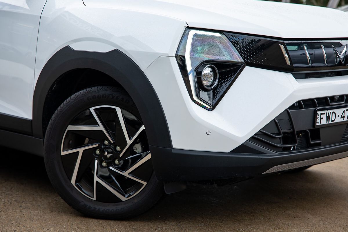 2025 Mahindra XUV3XO AX7L