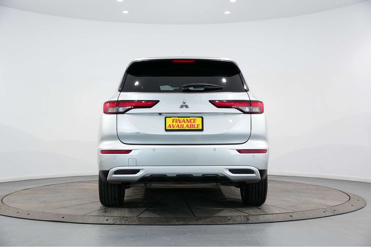 2023 Mitsubishi Outlander LS ZM