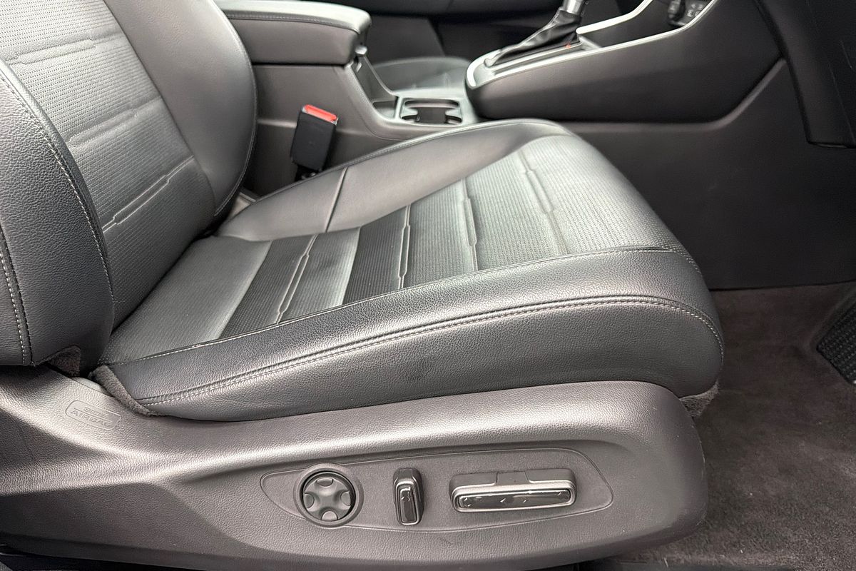 2023 Honda CR-V VTi LX AWD RW