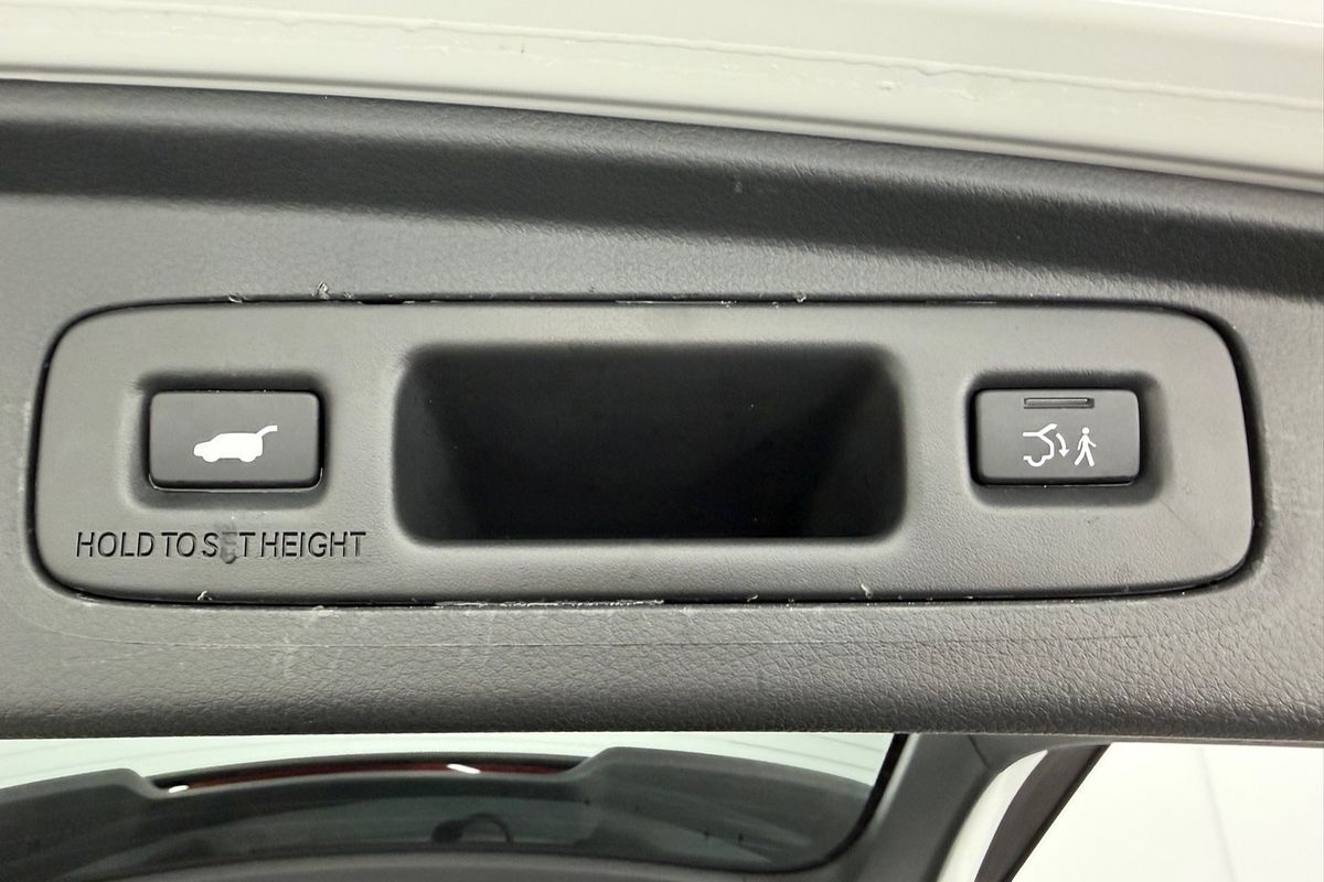 2023 Honda CR-V VTi LX AWD RW