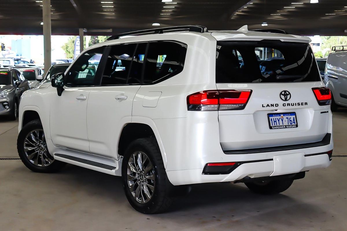 2023 Toyota Landcruiser Sahara ZX FJA300R