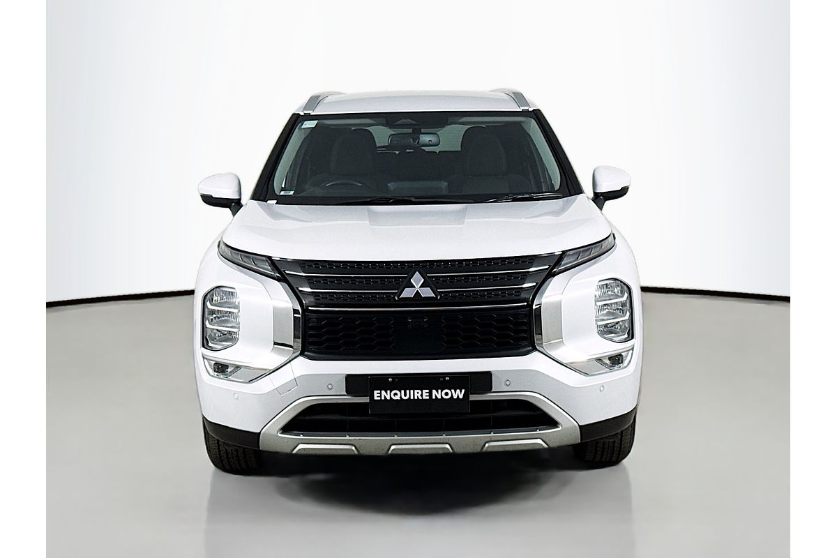 2024 Mitsubishi Outlander LS ZM