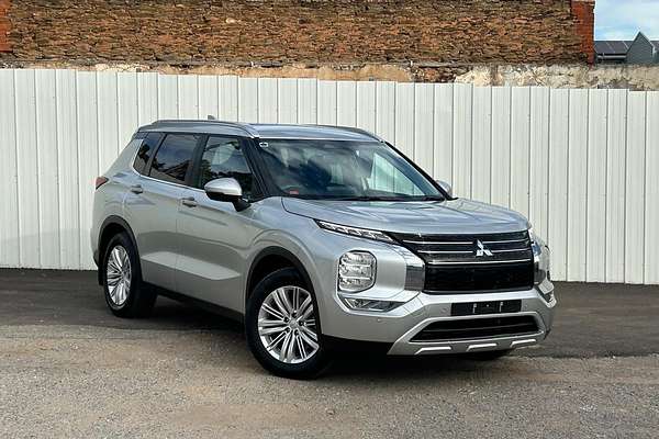 2022 Mitsubishi Outlander LS ZM