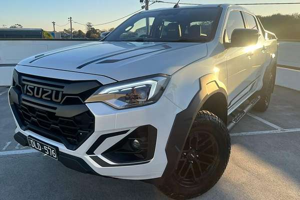 2025 Isuzu D-MAX BLADE 4X4