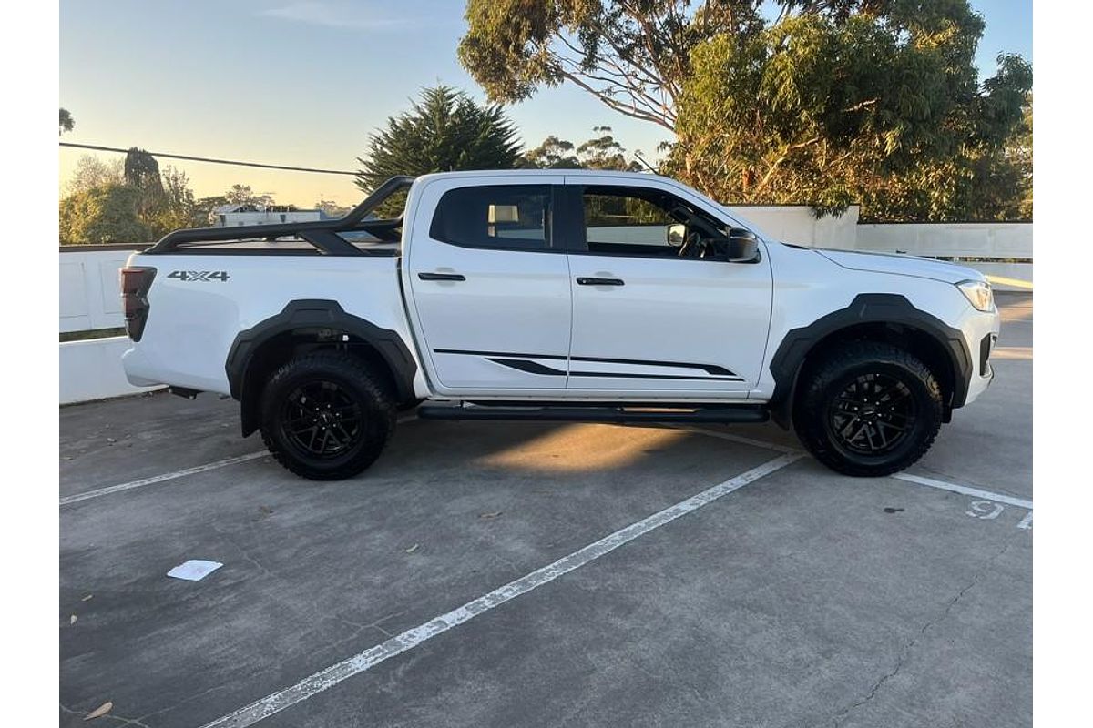 2025 Isuzu D-MAX BLADE 4X4