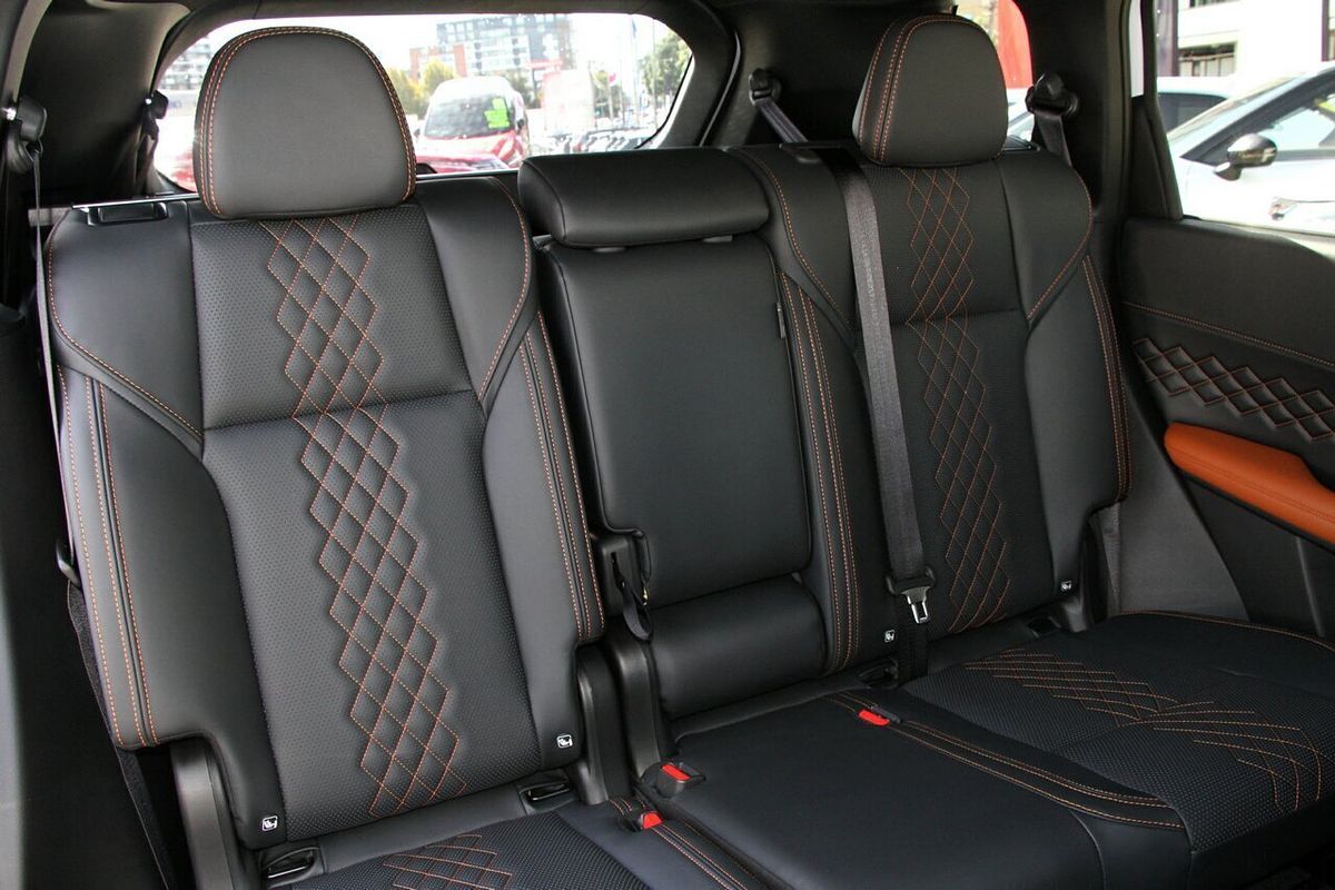 2025 Mitsubishi Outlander PHEV Exceed Tourer ZM
