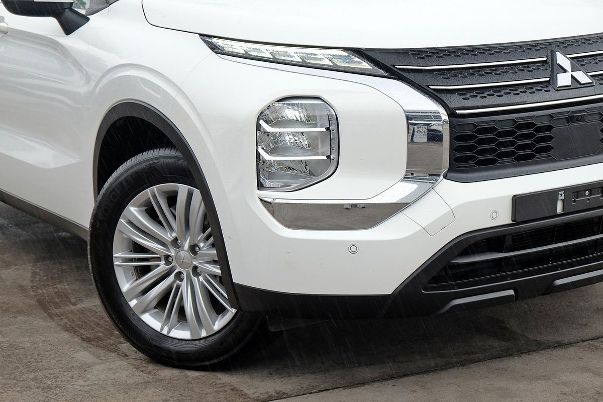 2024 Mitsubishi Outlander ES ZM