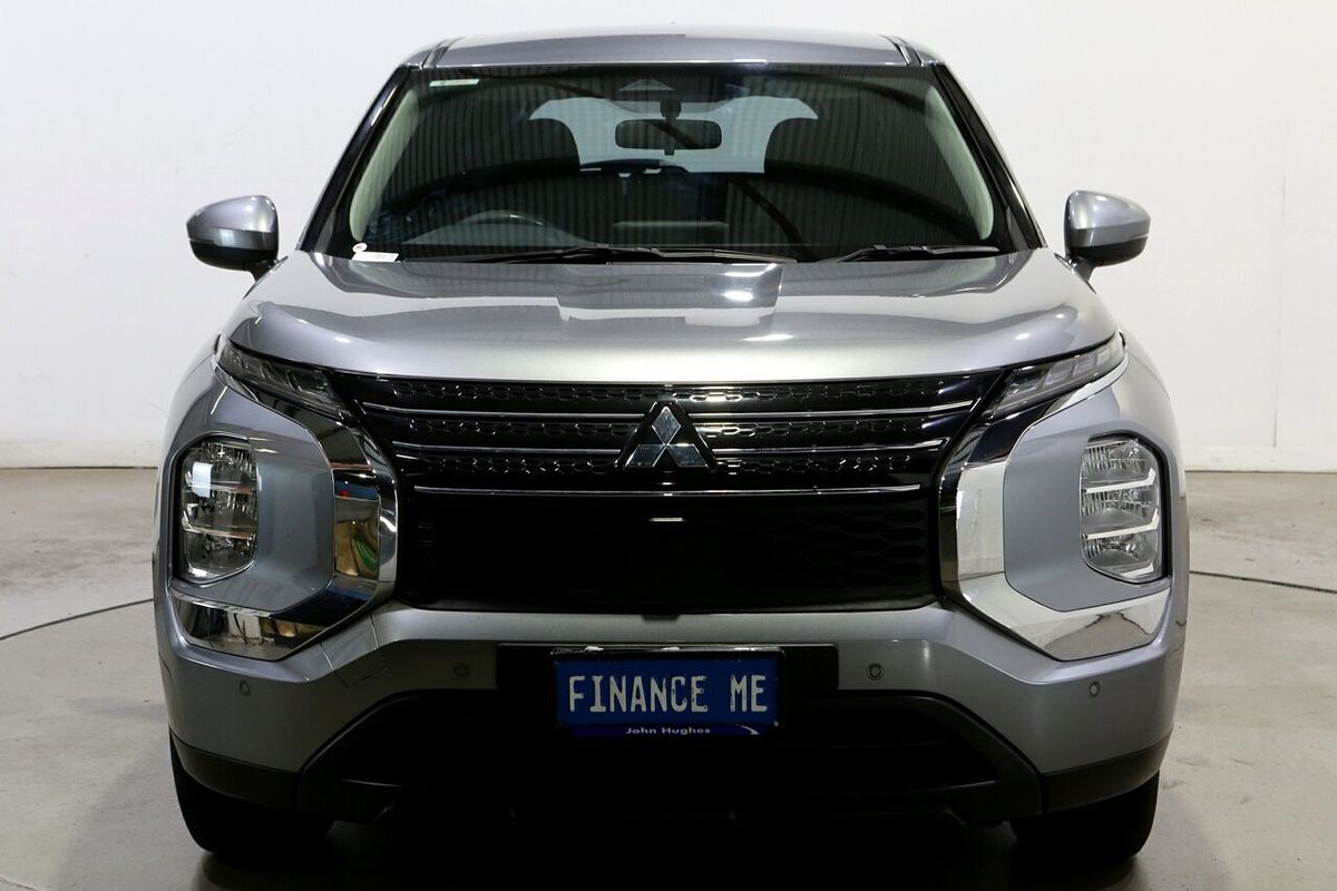 2023 Mitsubishi Outlander ES ZM