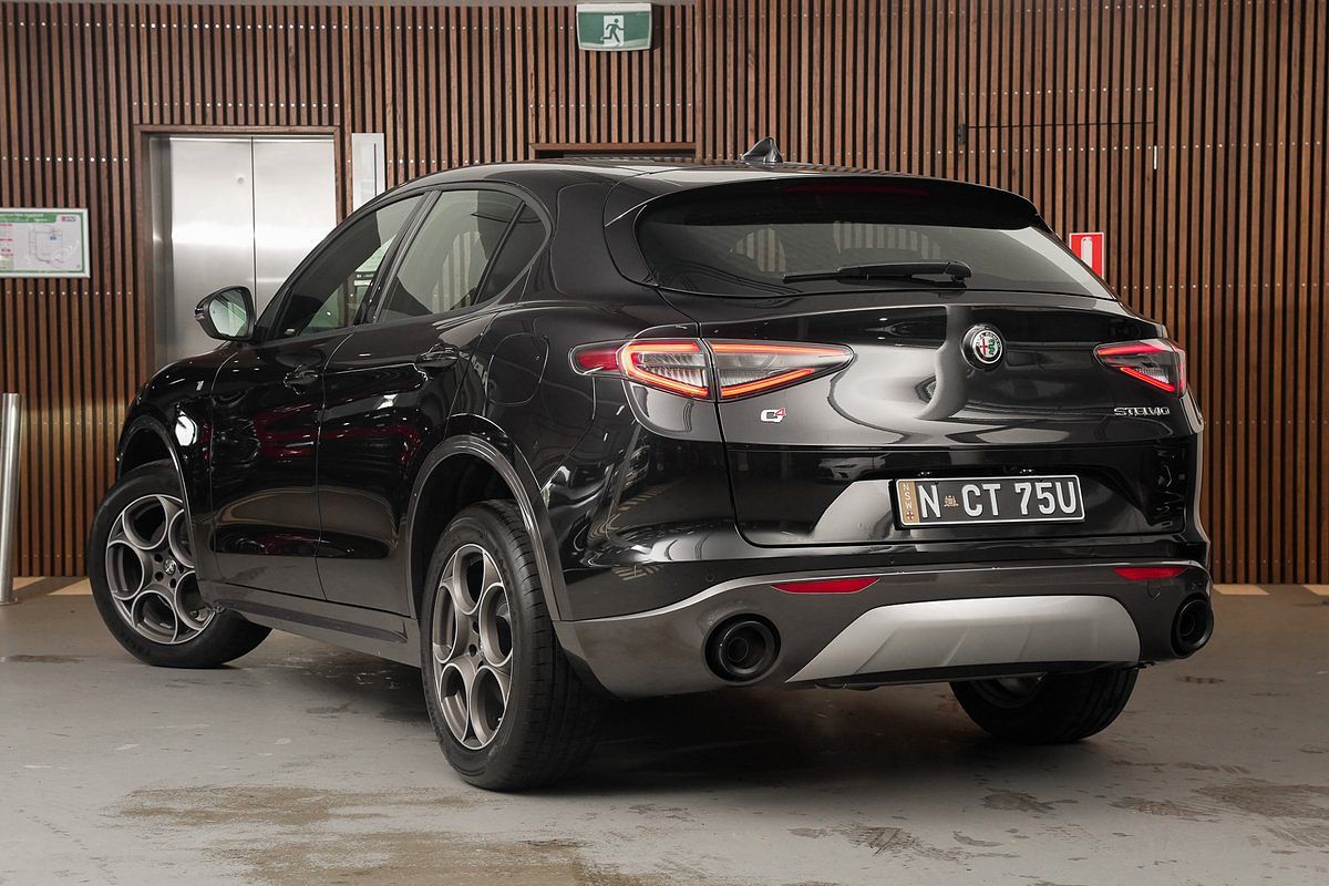 2023 Alfa Romeo Stelvio Ti Series 4