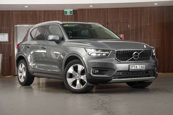 2018 Volvo XC40 T5 Momentum