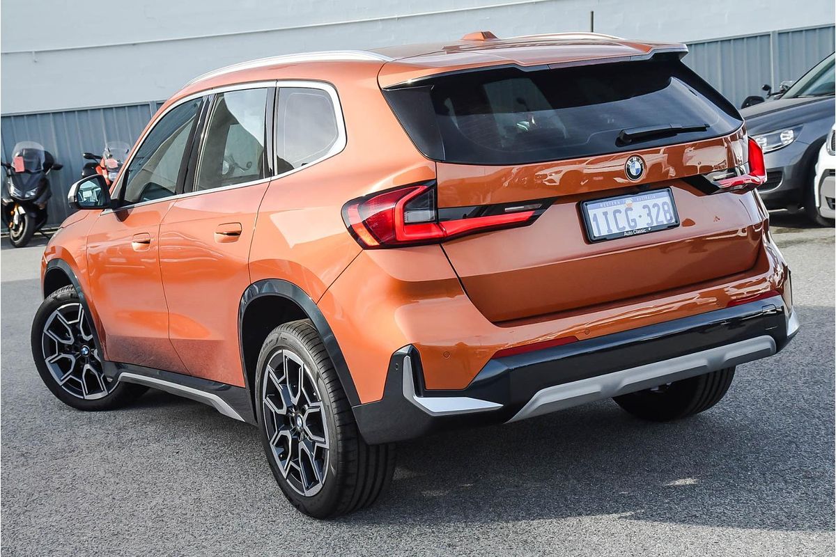 2023 BMW X1 sDrive18i U11