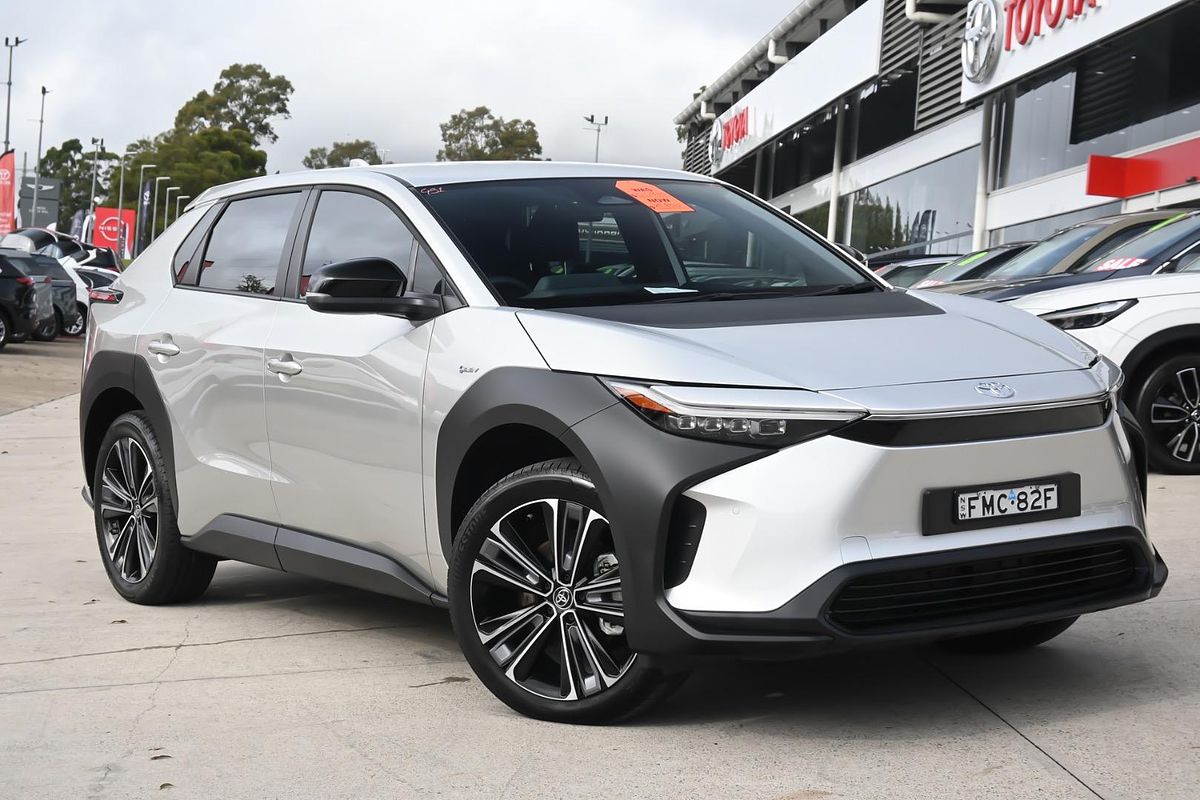 2024 Toyota bZ4X XEAM10R