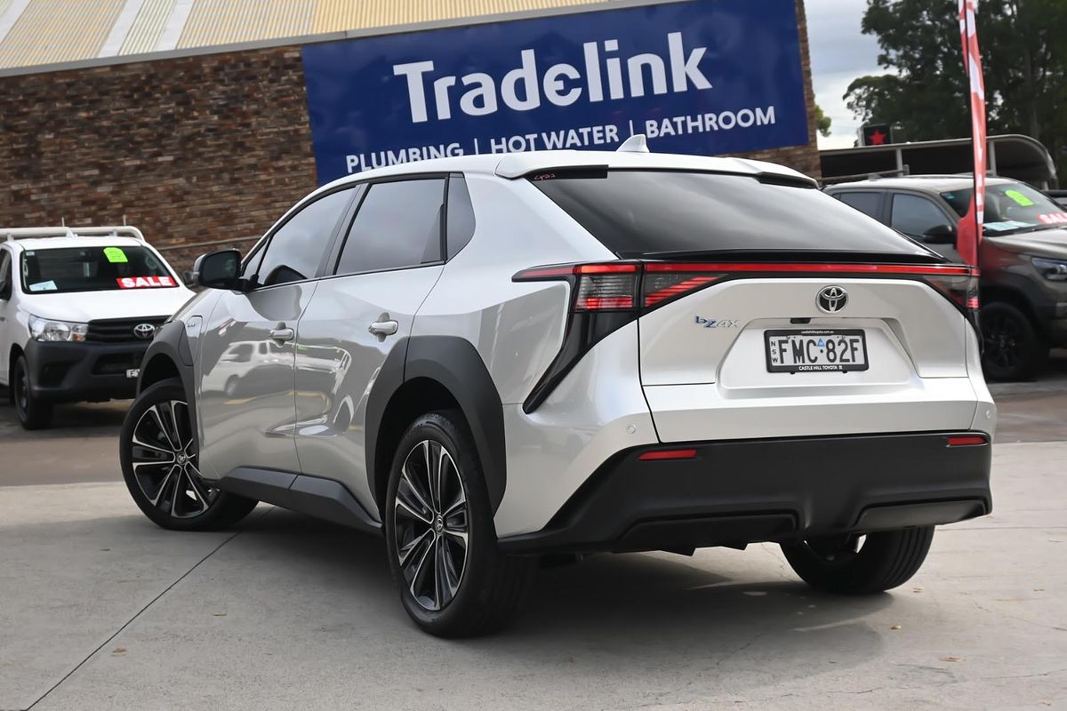 2024 Toyota bZ4X XEAM10R