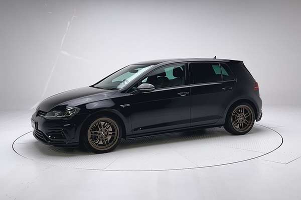 2020 Volkswagen Golf R 7.5 thumb-3