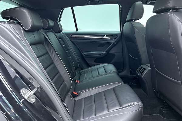 2020 Volkswagen Golf R 7.5 thumb-11