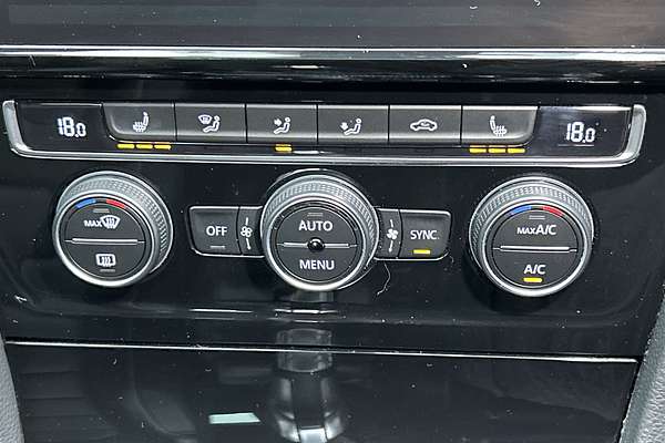 2020 Volkswagen Golf R 7.5 thumb-16