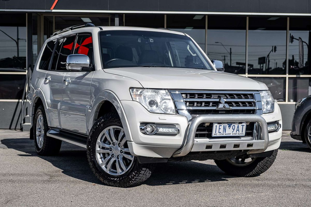 2015 Mitsubishi Pajero Exceed NX