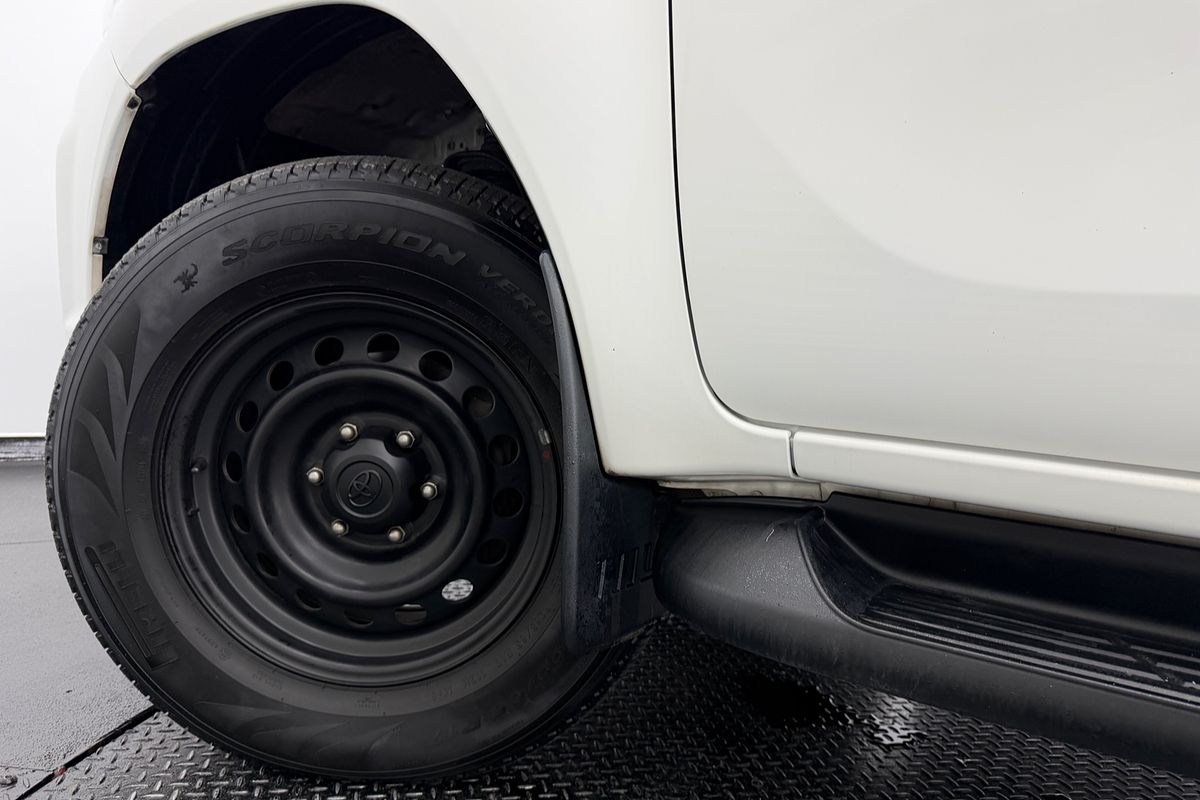 2018 Toyota Hilux SR GUN126R 4X4