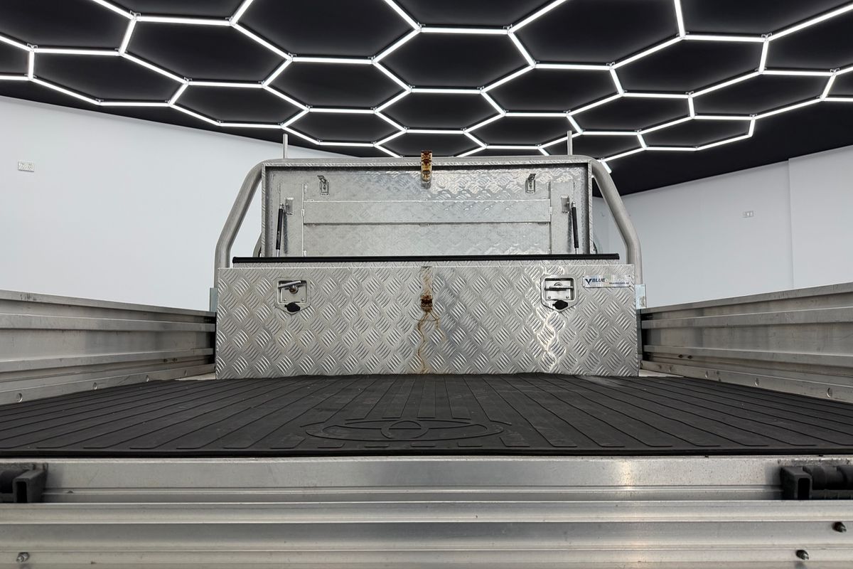 2018 Toyota Hilux SR GUN126R 4X4