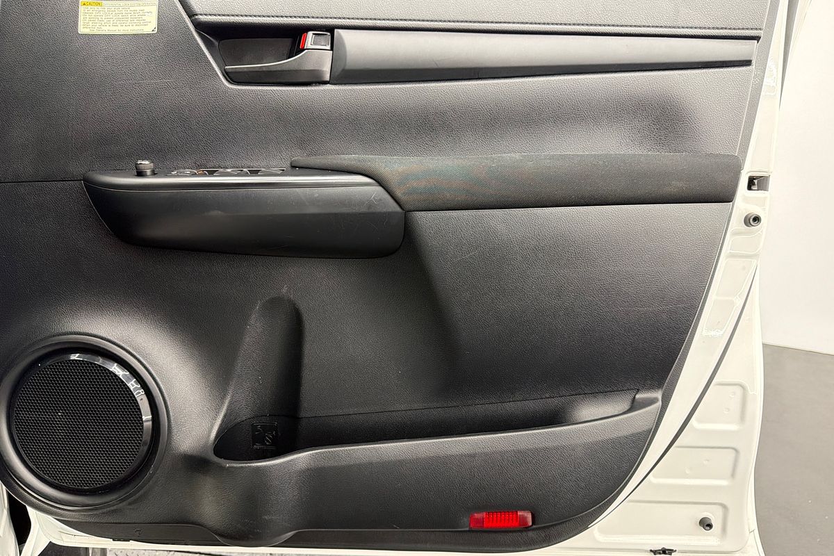 2018 Toyota Hilux SR GUN126R 4X4
