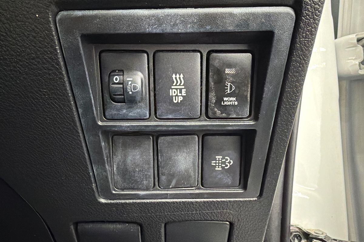 2018 Toyota Hilux SR GUN126R 4X4
