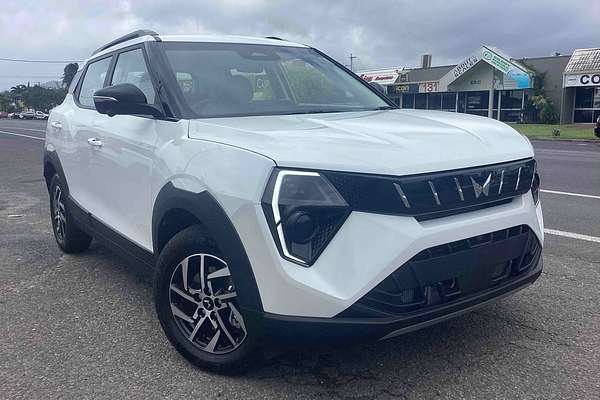 2025 Mahindra XUV3XO AX5L