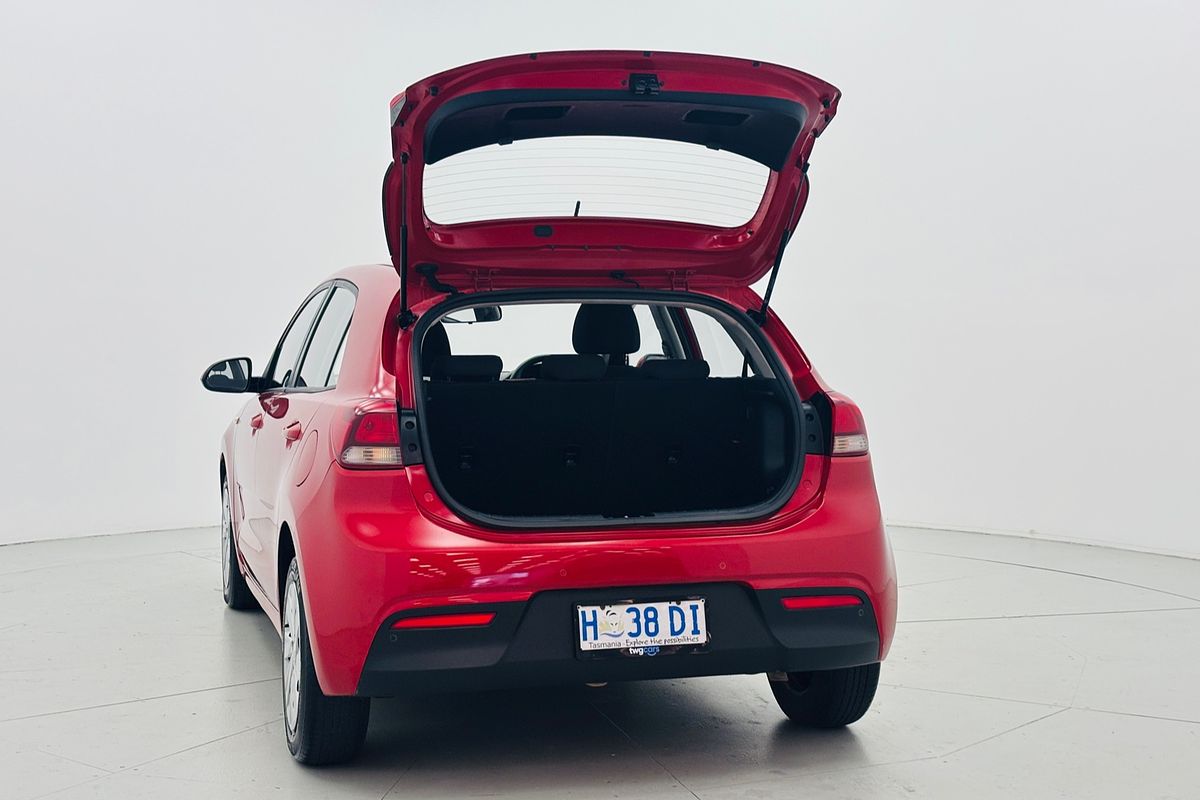 2017 Kia RIO S 6 SP MANUAL 5D HATCHBACK 4CYL 