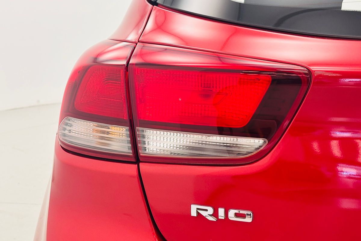 2017 Kia RIO S 6 SP MANUAL 5D HATCHBACK 4CYL 