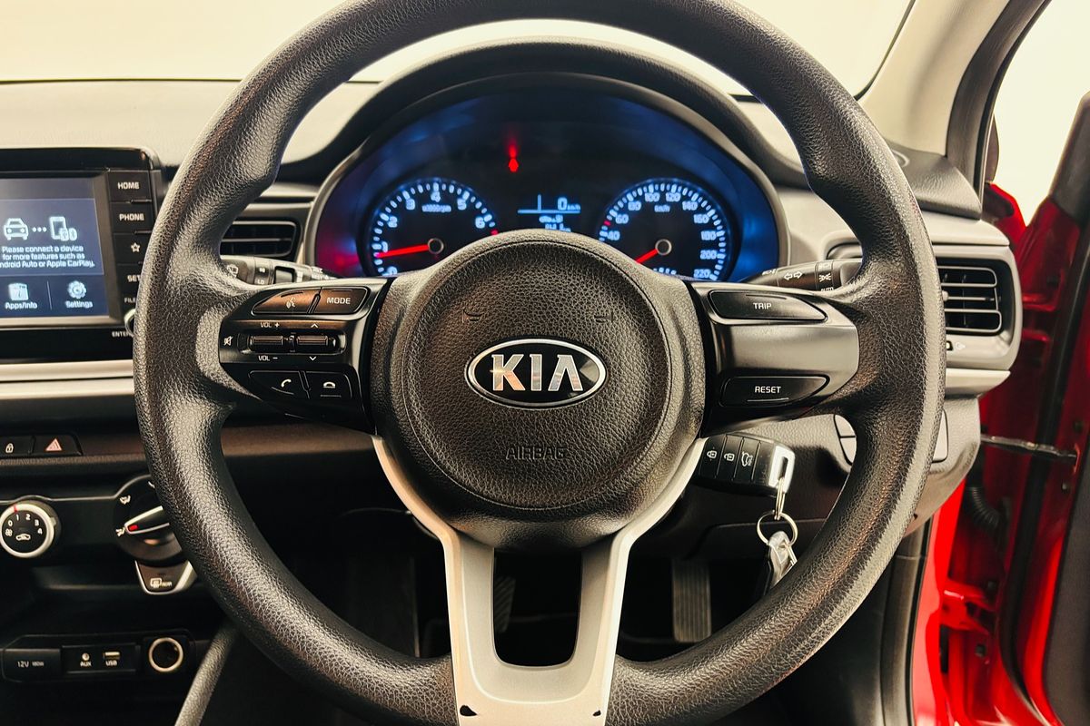 2017 Kia RIO S 6 SP MANUAL 5D HATCHBACK 4CYL 