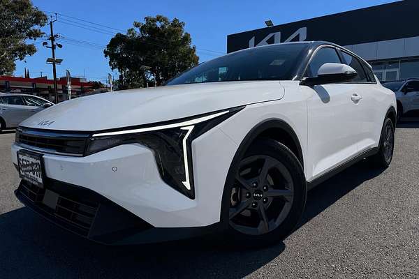 2025 Kia K4 S CL4m thumb-1