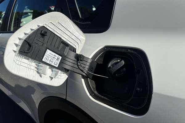 2025 Kia K4 S CL4m thumb-7